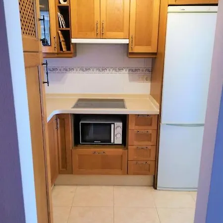 Sea View With Balcony. Queen Size Bed. High Speed Internet * Aguadulce (Almeria)