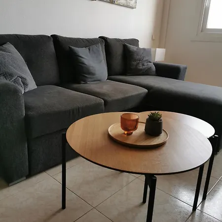 Sea View With Balcony. Queen Size Bed. High Speed Internet Apartment Aguadulce (Almeria)