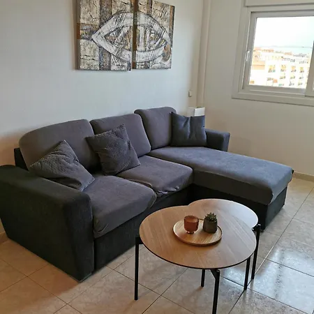 Sea View With Balcony. Queen Size Bed. High Speed Internet